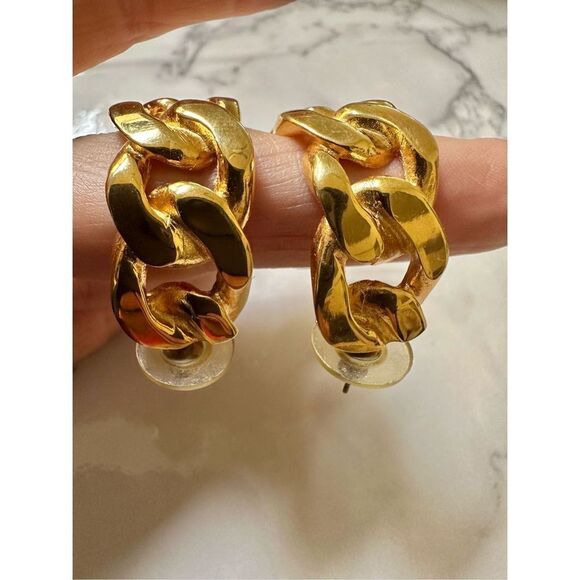 Gold tone braided link hoop earrings - Picture 7 of 9